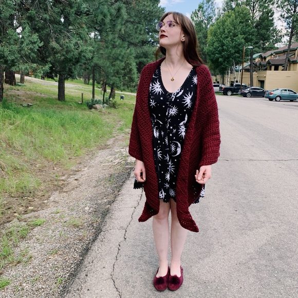 Thick Cozy Burgundy Crocheted Blanket Shawl Fall Winter Evening Shawl Handmade - Picture 10 of 10